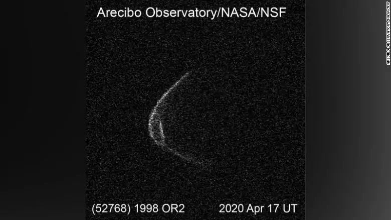 Asteroida 1998 OR2 kształtem przypomina maseczkę ochronną