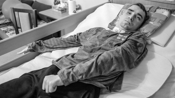 Nie żyje 24-letni Albert. 4 lata temu chłopak został brutalnie zaatakowany w centrum Poznania, potem przejechał po nim samochód