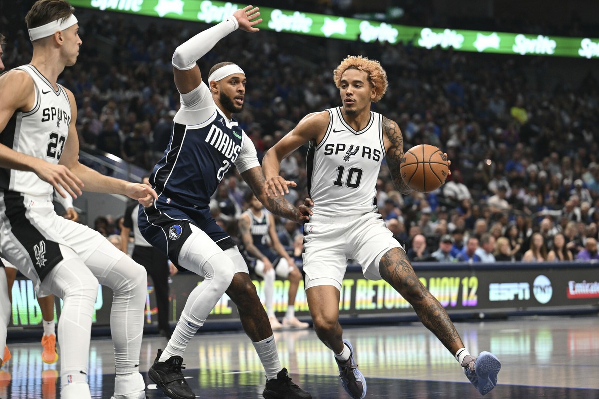 Jeremy Sochan (10), Daniel Gafford i Zach Collins (23)