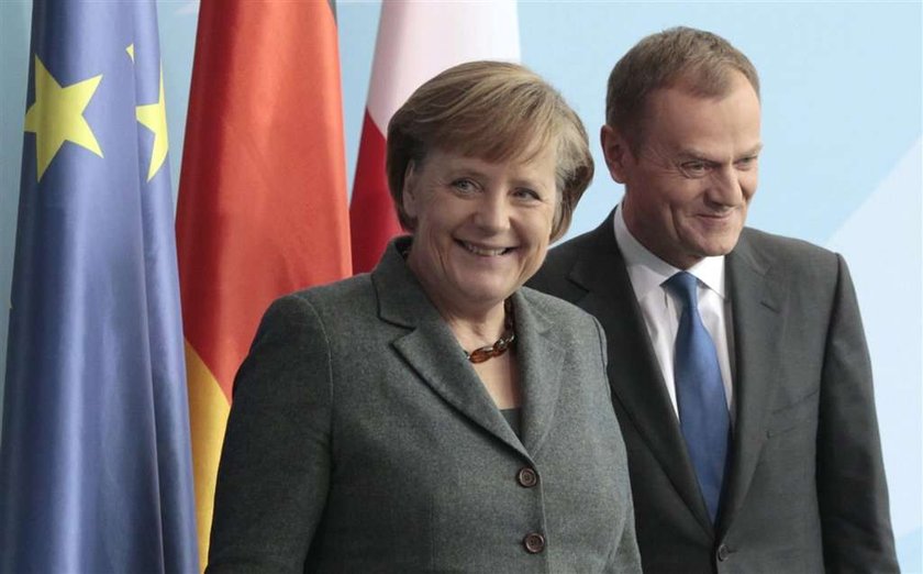 Cmok, cmok! Tak Tusk witał się z Merkel