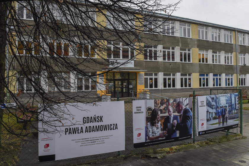 Uroczystość nadania imienia prezydenta Pawła Adamowicza Podstawowej Szkole Specjalnej przy ul. Jagiellońskiej 11 w Gdańsku Przymorzu