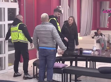 SKANDAL U CIK ZORE: Najbrutalniji okršaj Bore i Anastasije u Beloj kući - Pljuvanje, jezive porodične tajne i intervencija obezbeđenja!