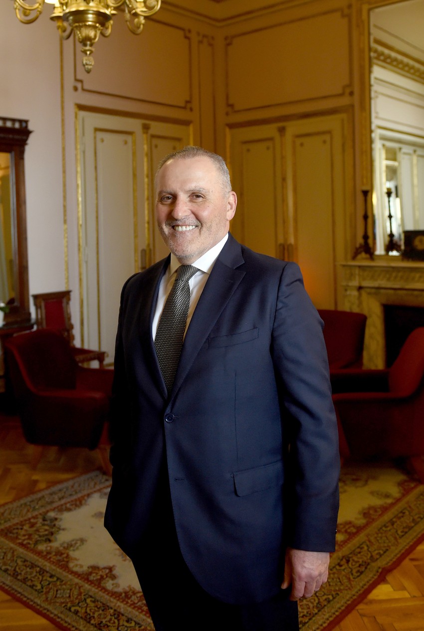 Tači nema demokratsku viziju građenja društva, Haradinaj pokušava da se edukuje