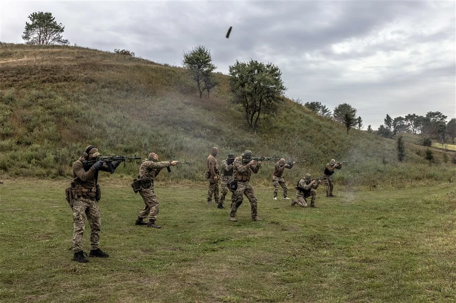 Dobrovoljci bataljona Džohar Dudajev na obuci u regionu Kijeva 17. septembra 2022.