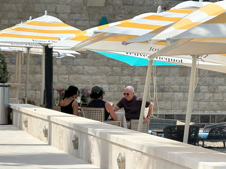 Seka Aleksić sa Veljkom u Crnoj Gori