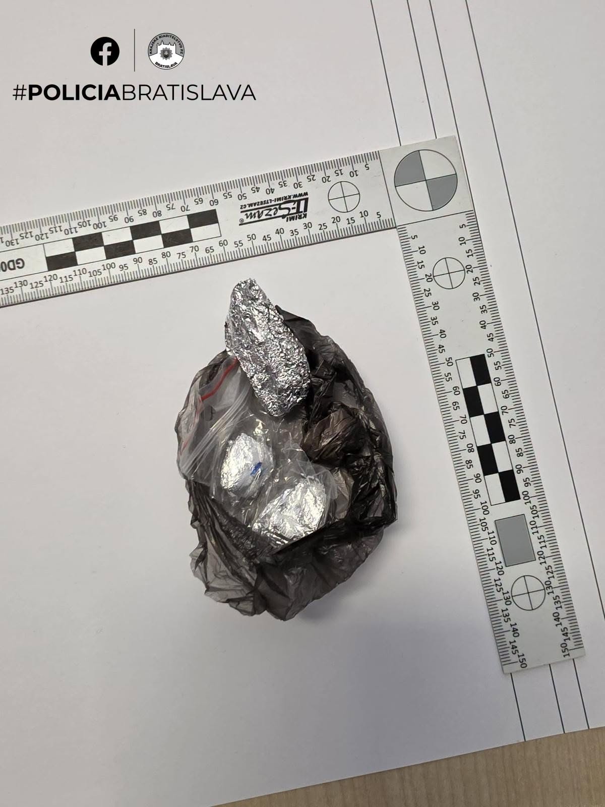 Polícia v Bratislave obvinila 45-ročného muža z drogovej trestnej činnosti.