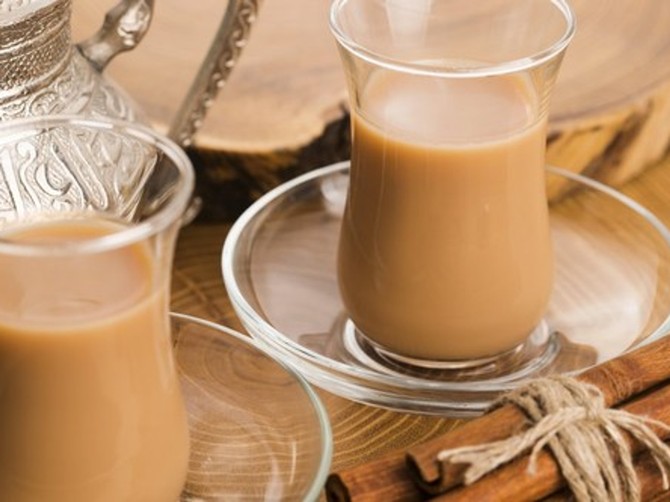 "Masala chai" je tradicionalni indijski začinjeni čaj koji pomaže disajnim putevima, ublažava zubobolju, uništava parazite