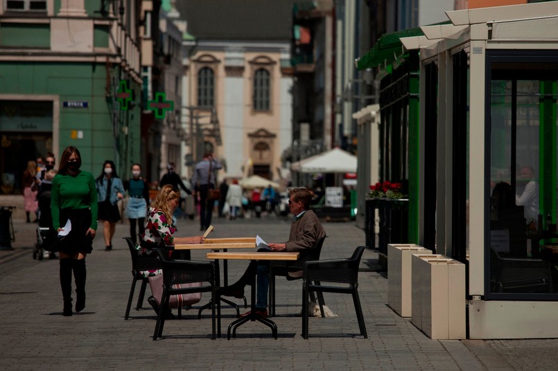 Restauracje tylko z jedzeniem na wynos i dowóz. Są nowe obostrzenia dla branży