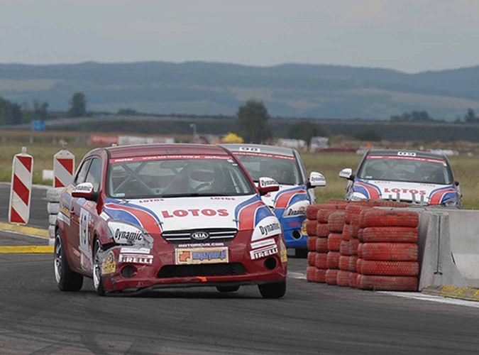 Emocjonująca, trzecia runda rozegrała się na słowackim torze Piestany.