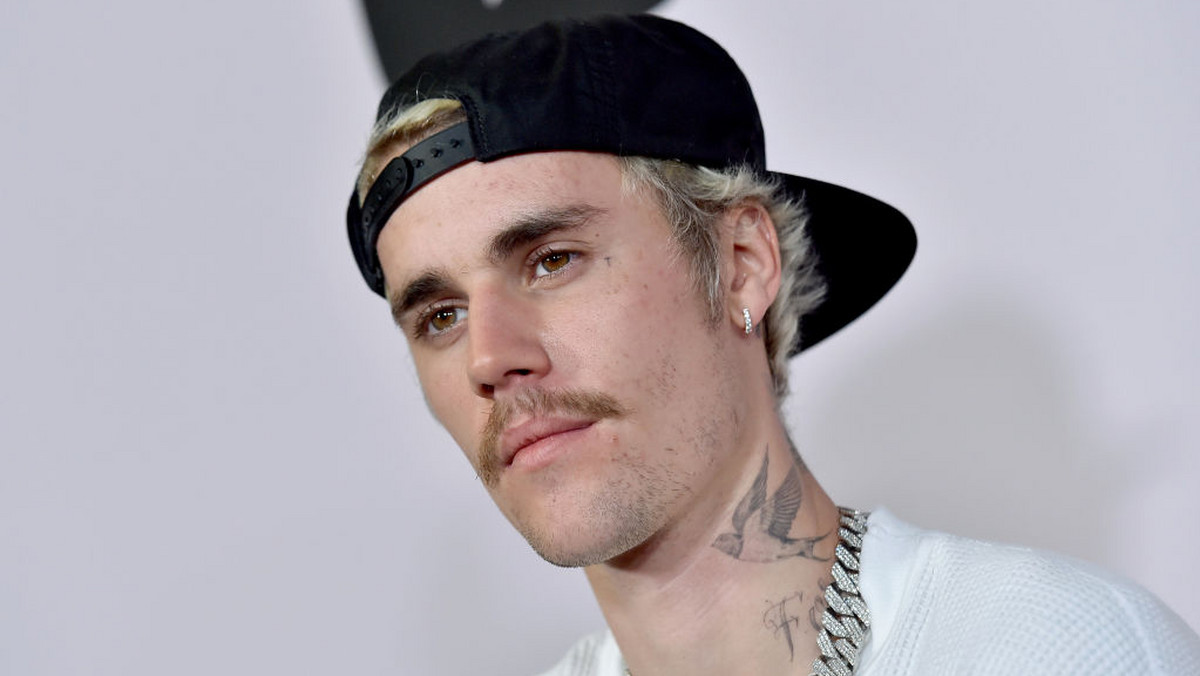 Justin Bieber z żoną ochrzcili się w jeziorze