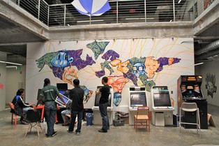 Jak wyciągnąć swoje dane od Facebooka? Oto praktyczny poradnik