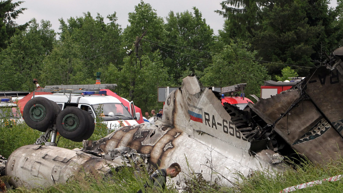 Ciężko ranny 9-letni chłopiec, który przeżył katastrofę rosyjskiego Tu-134 pod Pietrozawodskiem, na północy Rosji, pomimo wysiłków lekarzy zmarł w miejscowym szpitalu - podała agencja ITAR-TASS. Liczba ofiar śmiertelnych wzrosła tym samym do 45.