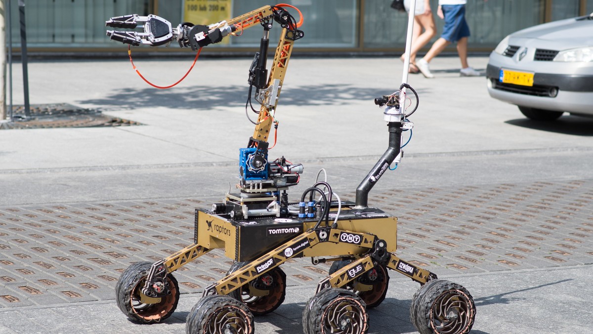 PCz Rover Team z Politechniki Częstochowskiej zwyciężył tegoroczne prestiżowe, międzynarodowe zawody łazików marsjańskich, rozgrywane w USA. Trzecie miejsce zajął IMPULS z Politechniki Świętokrzyskiej w Kielcach, a czwarte - zespół Raptors z Politechniki Łódzkiej.