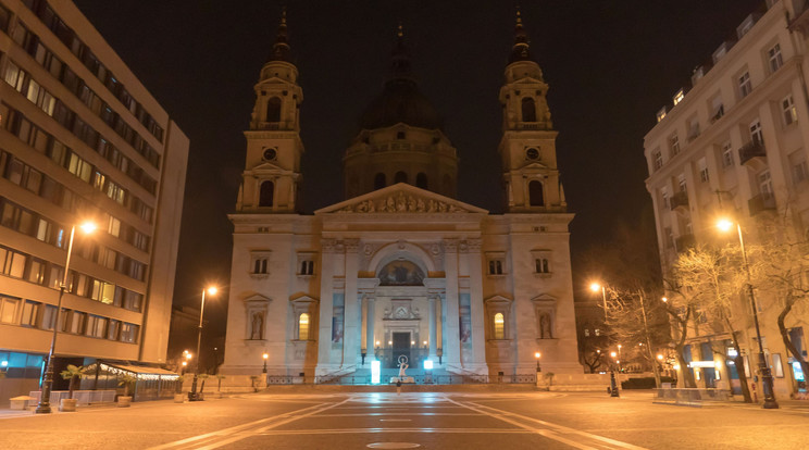 Budapest utcái teljesen kiürültek / Fotó: Northfoto