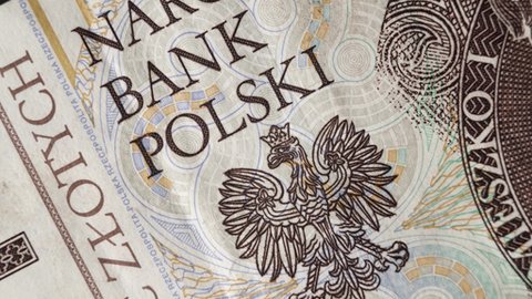 Gdy tarcza finansowa startowała, na stronach PFR udostępniono interpretację, zgodnie z którą do liczby pracowników nie wliczają się zatrudnieni w spółce matce czy spółkach zależnych. Później PFR tę interpretację zmienił.