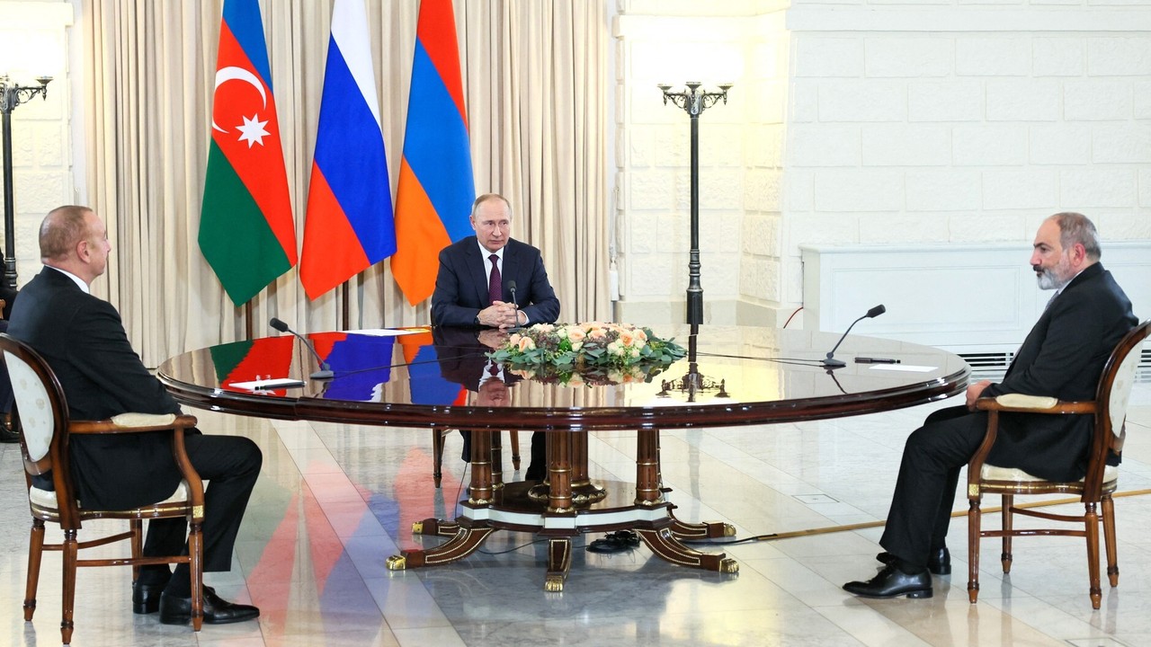 Armenia i Azerbejdżan mają wspólnego wroga. Wpływy Putina mogą runąć jak domek z kart