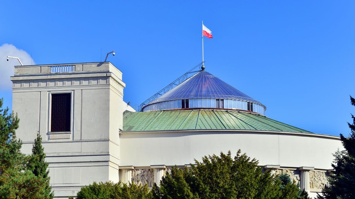 Nowy regulamin Sejmu uchwalono w zeszłym roku. Zmiany w procedurze konsultacji projektów ustaw są chwalone przez ekspertów.