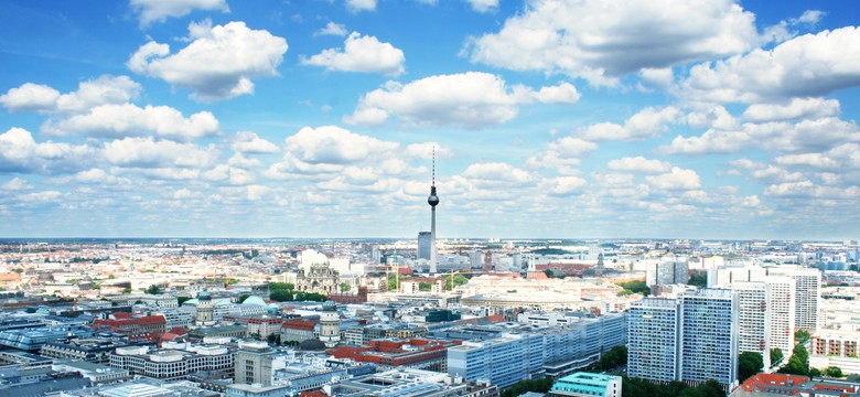 Coraz więcej Niemców skręca w stronę skrajnej prawicy