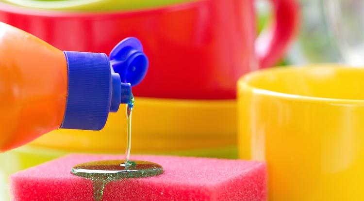 Ennyi mindenre használhatod a mosogatószert Fotó: Getty Images