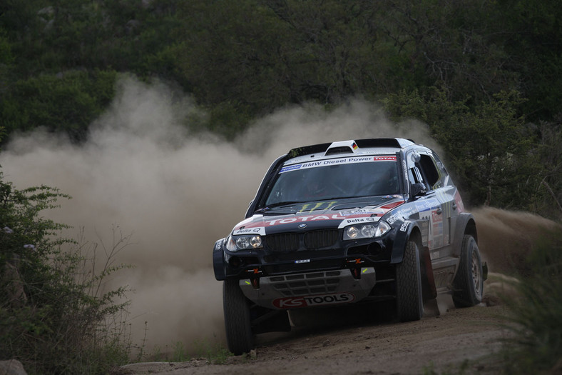 Rajd Dakar 2011: awans Hołowczyca (2.etap, wyniki, fot. Willy Weyens)