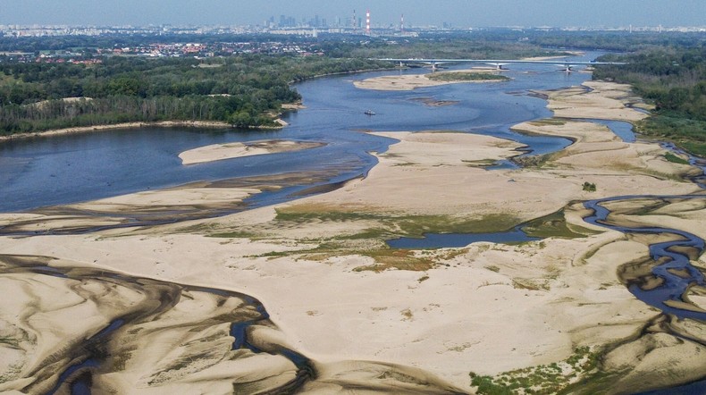 Warszawa pobiła rekord. Tak mało wody w Wiśle jeszcze nie było