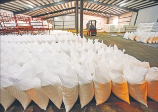 Rolnictwo odczuje sankcje na nawozy z Rosji? KE ma plan