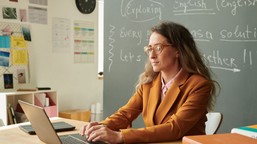 nauczycielom zostały tylko 2 dni na zgłoszenie. prace rozpoczną się 1