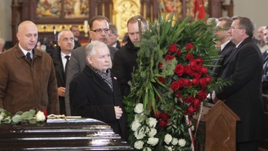 Kaczyński na pogrzebie: Marek Rosiak zginął za mnie