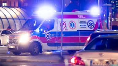 Tragedia na przejeździe kolejowym. Dwie osoby nie żyją