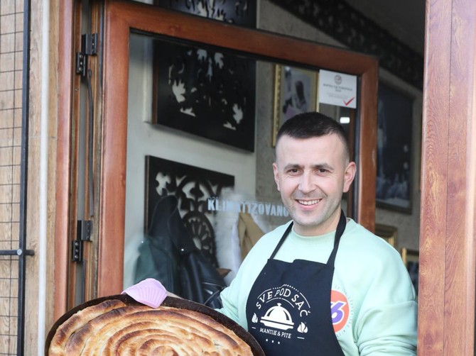 Jasmin Dervišnurović pravi najbolje mantije u Srbiji