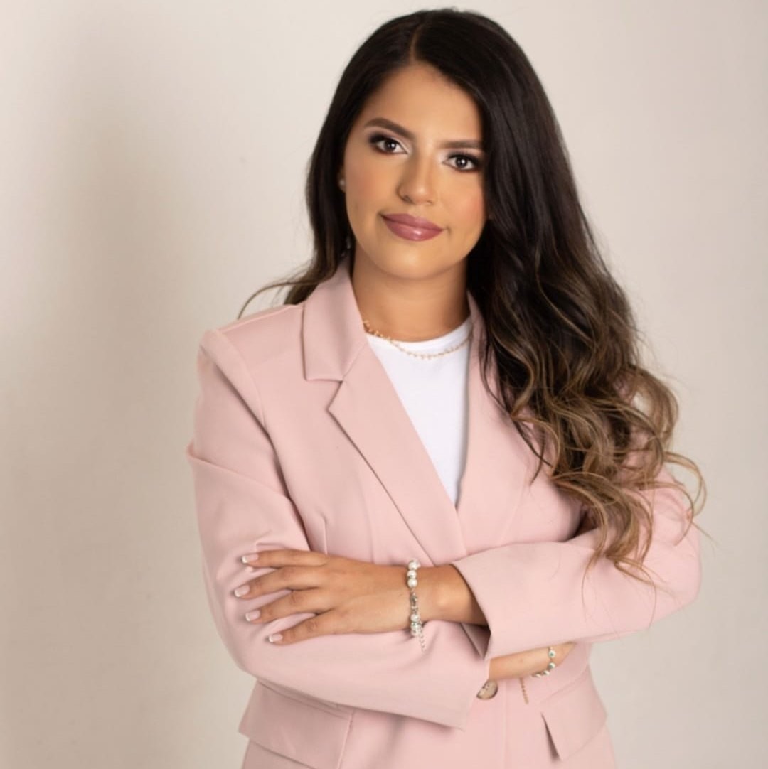 Carnerová bola vo februári 2023 zvolená do mestskej rady Naranjalu.