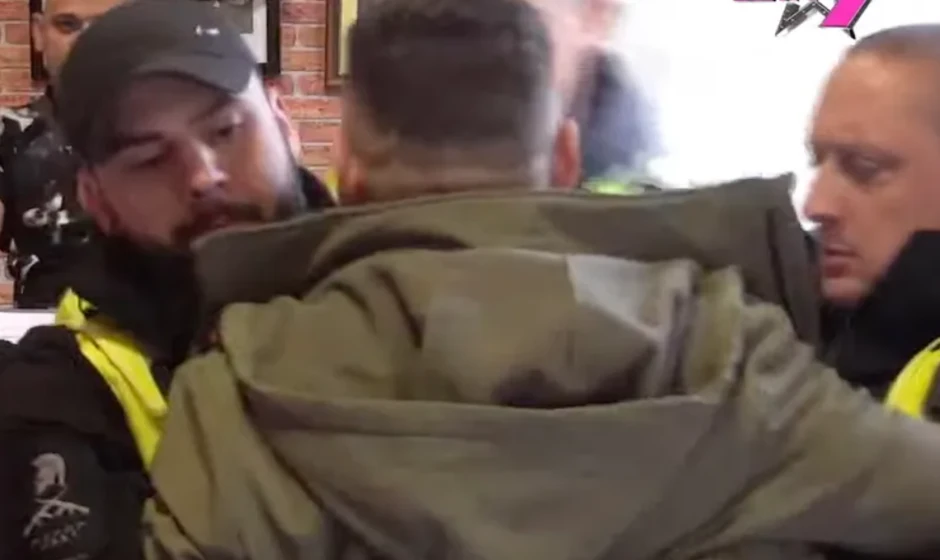 Lom u Eliti, prekid programa: Obezbeđenje uletelo, Bebica se zaleteo na Filipa