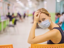 "Ignorowałam objawy przez lata, teraz mogę umrzeć w ciągu roku mając 31 lat"