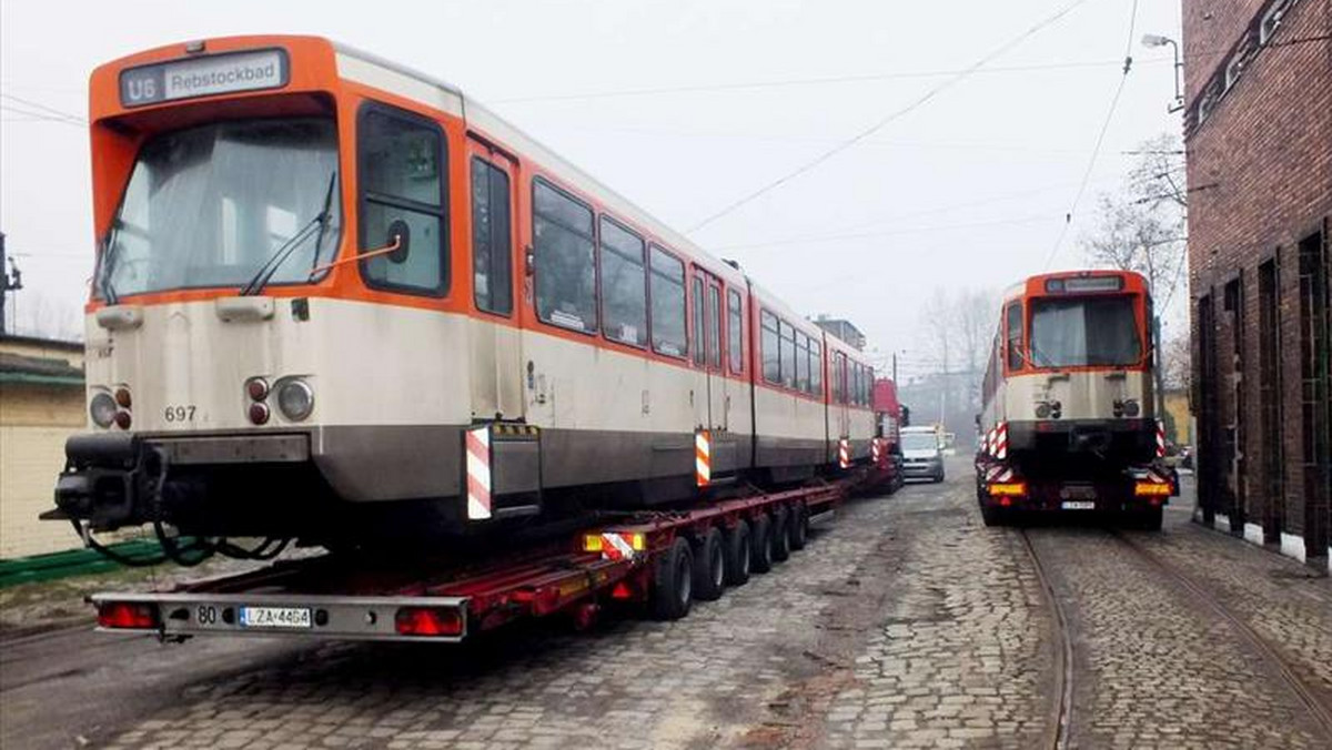 Tramwaje Ślaskie zakupiły pięć starych niemieckich wagonów. Na ich remont wydadzą 750 tys. zł. To koniec zakupów taboru w tym roku. Na 30 nowych mamy czekać jeszcze przez dwa lata.