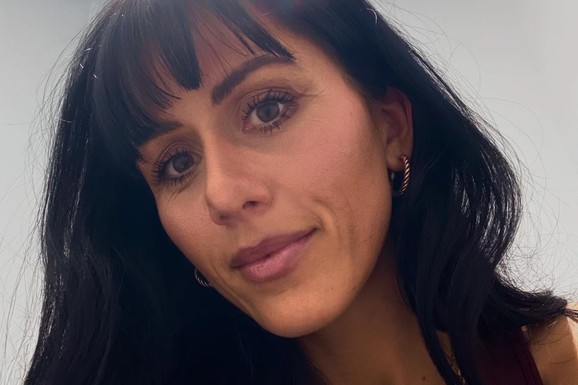 Dara (32) poručila bivšem dečku pred kamerama: "Nadam se da su dobri prema tebi u ZATVORU", a onda joj je zazvonio telefon. Sada je zaljubljena u zatvorenika