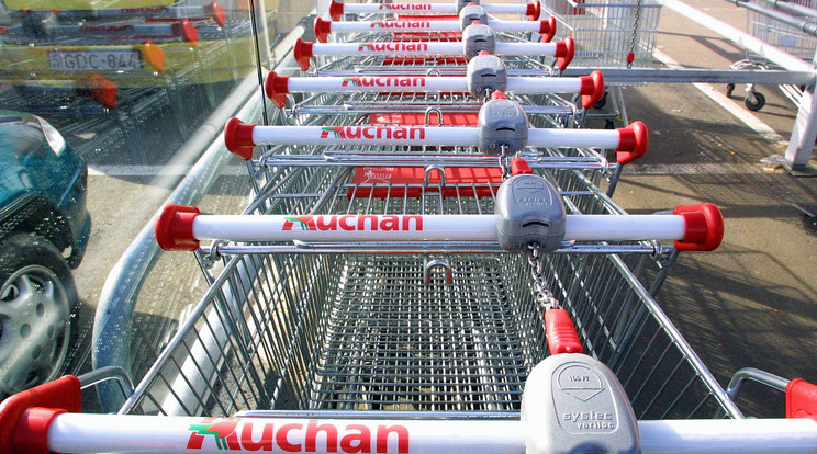 Vasárnap nyitva az Auchan / Fotó: Northfoto