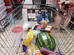 strajk ostrzegawczy w "kauflandzie" w najbliższą niedzielę. ile zarabiają pracownicy sieci sklepów?