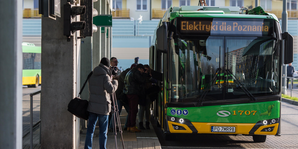 Autobus elektryczne już wożą pasażerów