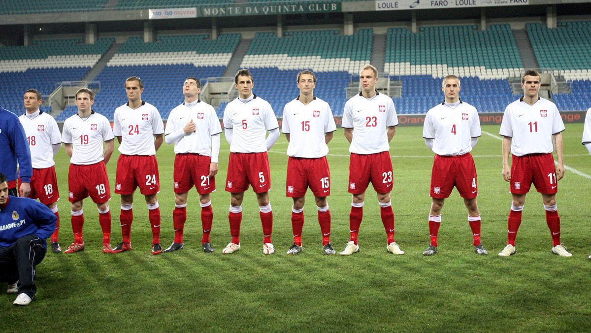 W najnowszym rankingu FIFA piłkarska reprezentacja Polski spadła o dwa miejsca i zajmuje 41. pozycję. Od poprzedniego rankingu Polacy rozegrali dwa mecze. Przegrali 0:1 z RPA i zremisowali 1:1 z Irakiem.