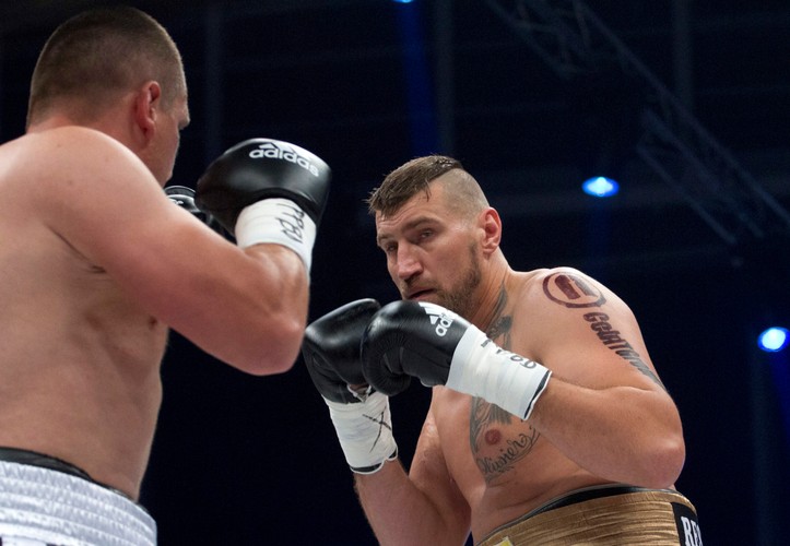 Mariusz Wach wygrał walkę z Konstantinem Airichem