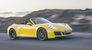 Bąk: Mieć porsche, a jeździć porsche to różnica [MOTOFELIETON]