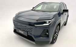 Widziałem nową Toyotę RAV4 na żywo. Szczerze? Już wiem, dlaczego Polacy kupują ją w ciemno