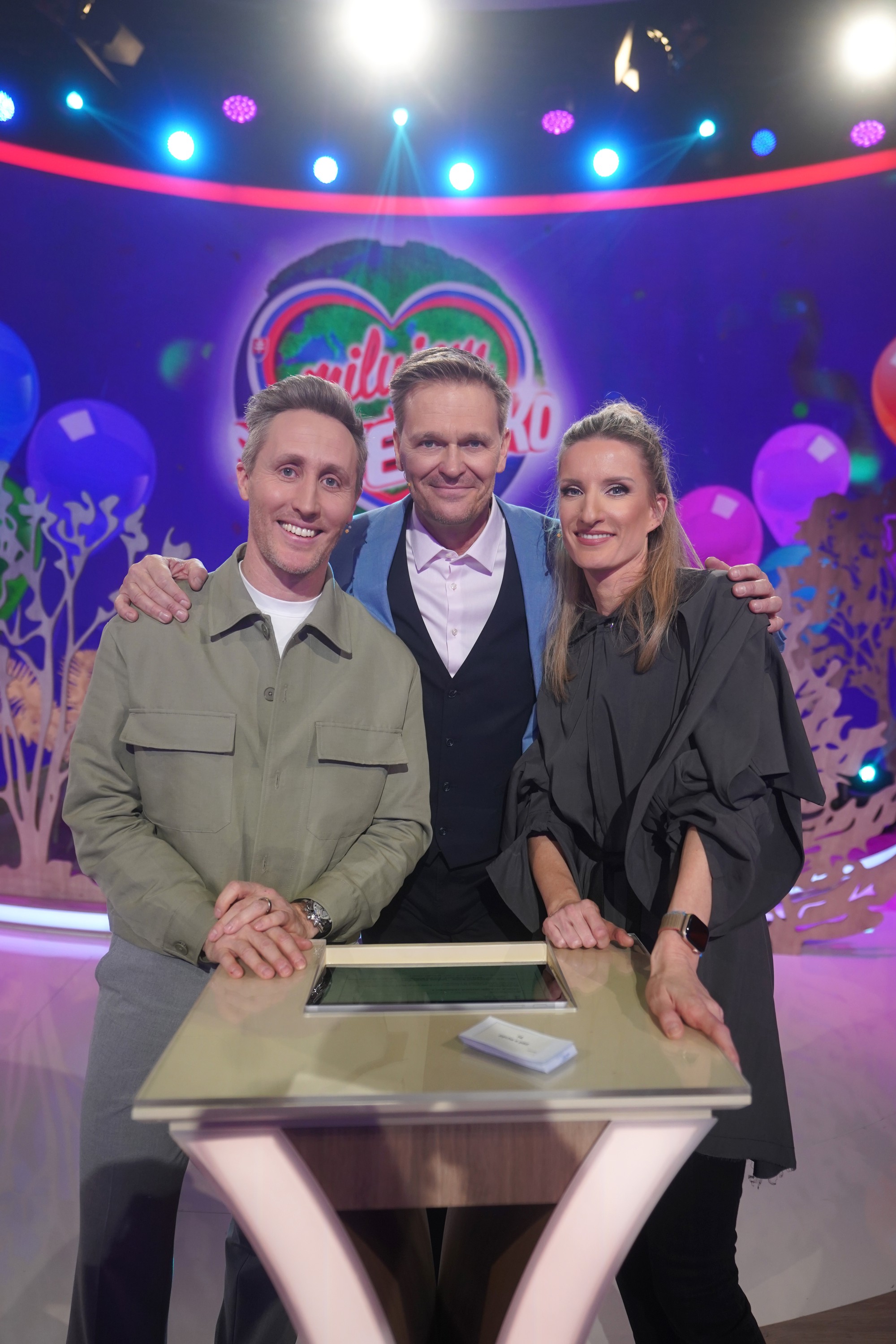 Šou TV JOJ Milujem Slovensko: Matej Sajfa Cifra, Martin Nikodým a Adela Vinczeová.