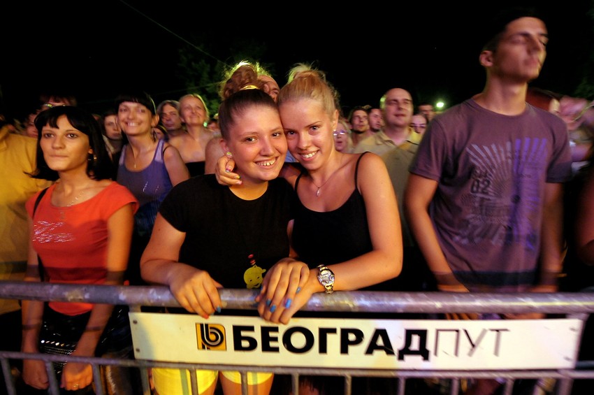 Više od 1.000 ljudi okupilo se na otvaranju devetog Novobeogradskog leta