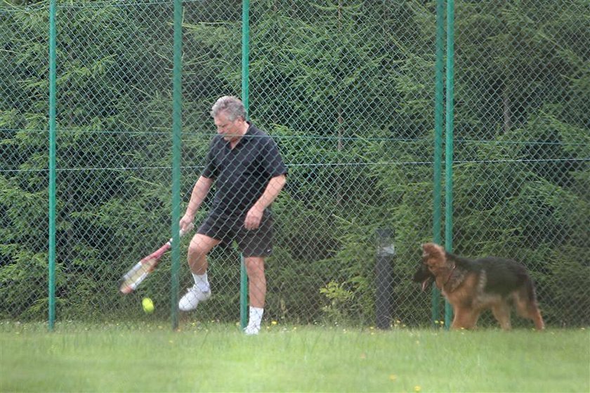 Kwaśniewska sprząta po swoich pupilach