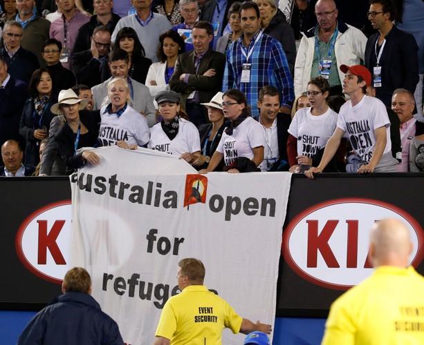 Skandal podczas finału Australian Open. Aktywiści wdarli się na kort