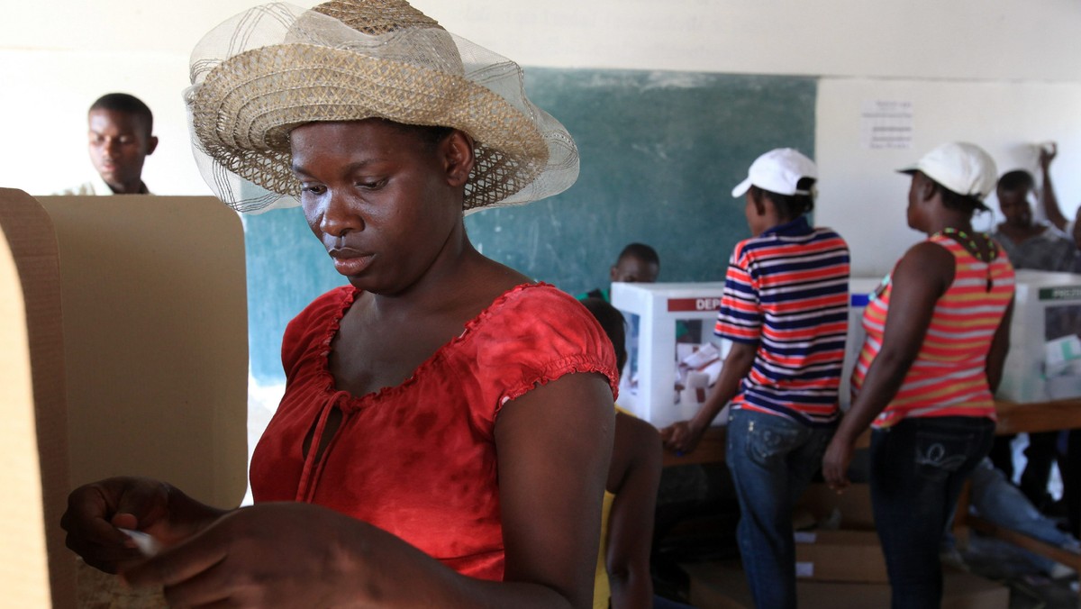 Prawie wszyscy główni kandydaci we wczorajszych wyborach prezydenckich na Haiti wezwali do ich unieważnienia z powodu licznych oskarżeń o fałszerstwa i niedopuszczenie do udziału w głosowaniu dużej liczby wyborców.