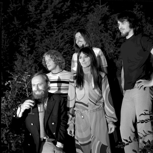 Breakout na festiwalu w Sopocie w 1969 roku: (od lewej) saksofon Włodzimierz Nahorny, perkusista Józef Hajdasz, wokalista, gitara Tadeusz Nalepa, wokalistka Mira Kubasińska i basista Piotr Nowak