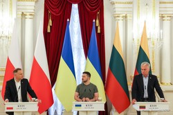 Andrzej Duda w Kijowie. "Ukraina jest dumna i wolna i taką będzie"