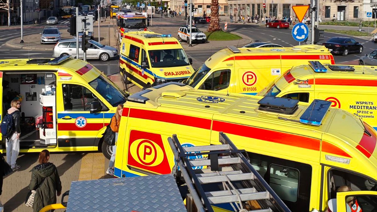 Zderzenie tramwajów w centrum Warszawy. 18 osób rannych